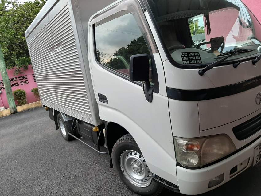 Toyota dyna RS2.00 per km - 1 - Small trucks (Camionette)  on Aster Vender