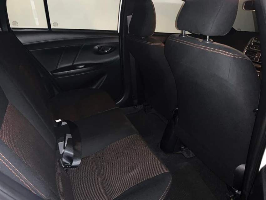 Toyota Yaris 2017 - 4 - Compact cars  on Aster Vender