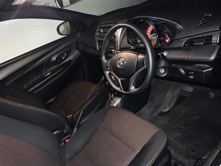 Toyota Yaris 2017 - 3 - Compact cars  on Aster Vender