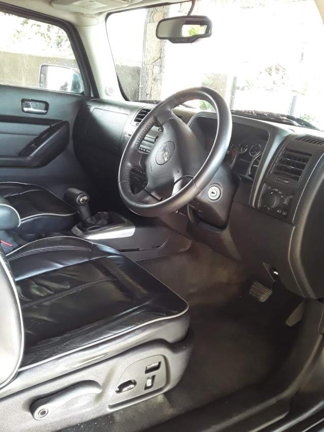 Vente d'un magnifique Hummer Noir Matte - 5 - Pickup trucks (4x4 & 4x2)  on Aster Vender