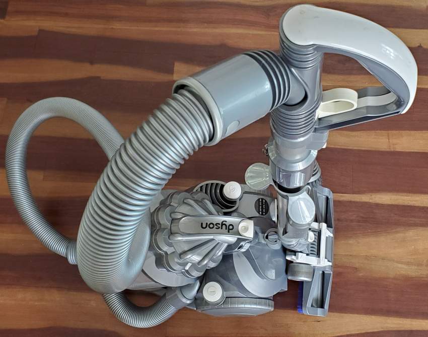 Dyson DC08 Allergy Vacuum cleaner  - 1 - All household appliances  on Aster Vender