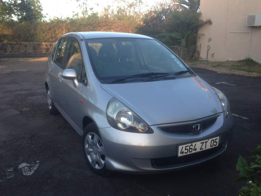 Honda Fit - 1 - Family Cars  on Aster Vender