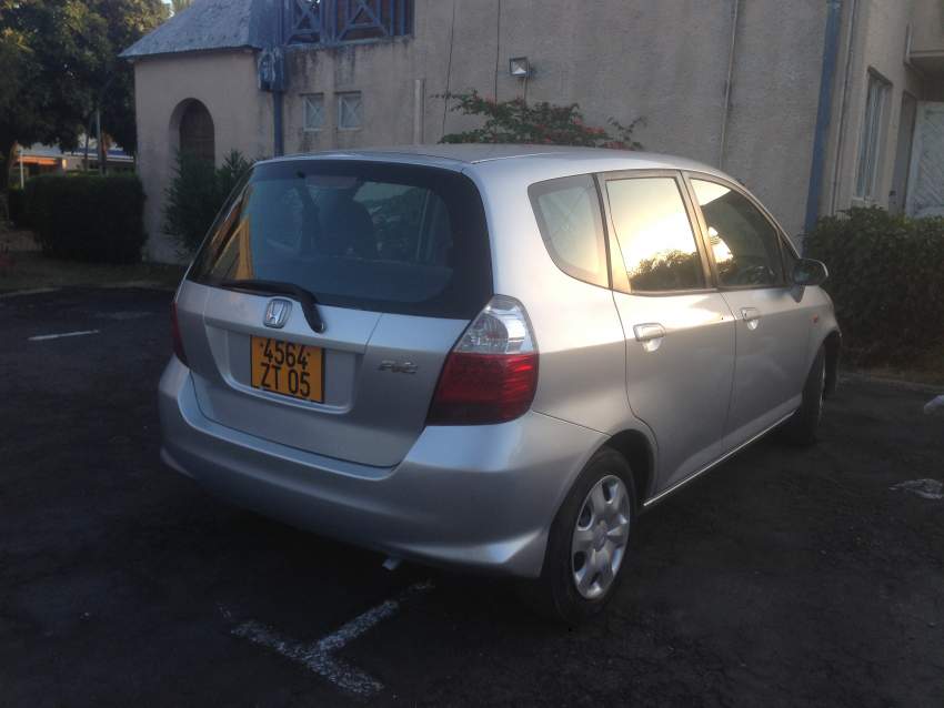 Honda Fit - 2 - Family Cars  on Aster Vender