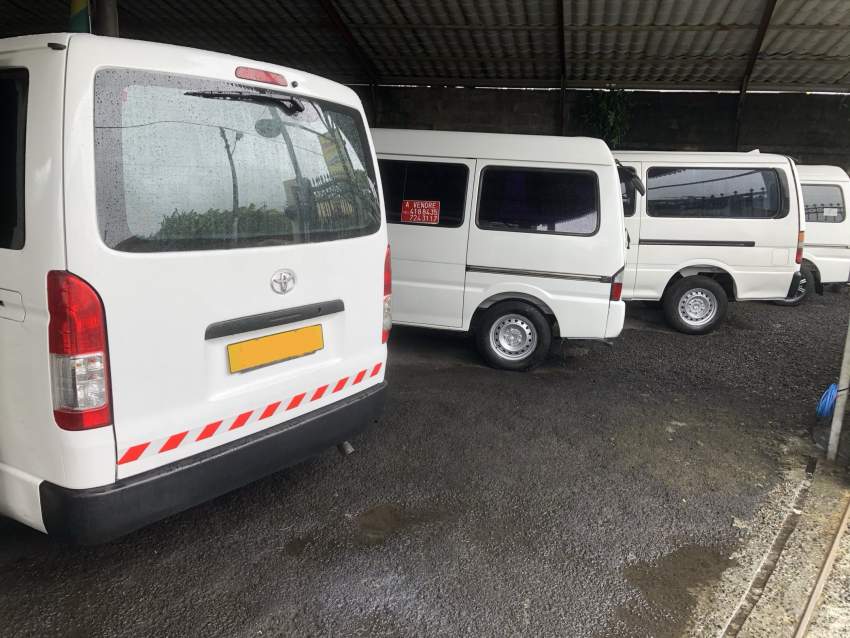 TOYOTA HIACE  - 4 - Cargo Van (Delivery Van)  on Aster Vender