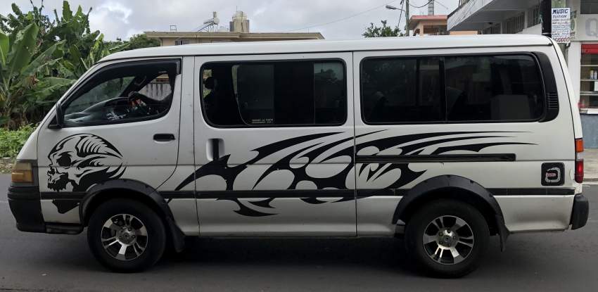 TOYOTA HIACE on Aster Vender