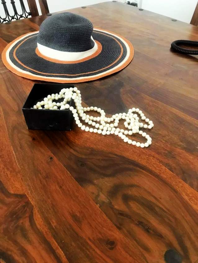 Pearl necklace - Original from Bond Street London Boutique  - 1 - Necklaces  on Aster Vender