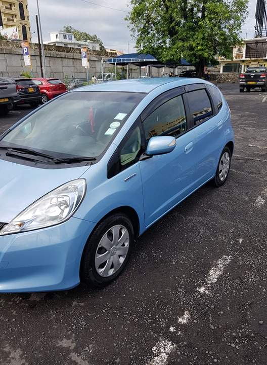 Honda Fit Hybrid - 2 - Compact cars  on Aster Vender