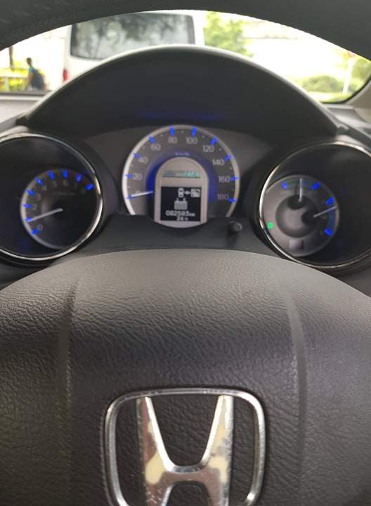Honda Fit Hybrid - 6 - Compact cars  on Aster Vender