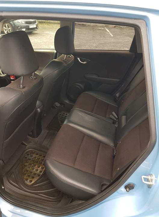 Honda Fit Hybrid - 4 - Compact cars  on Aster Vender