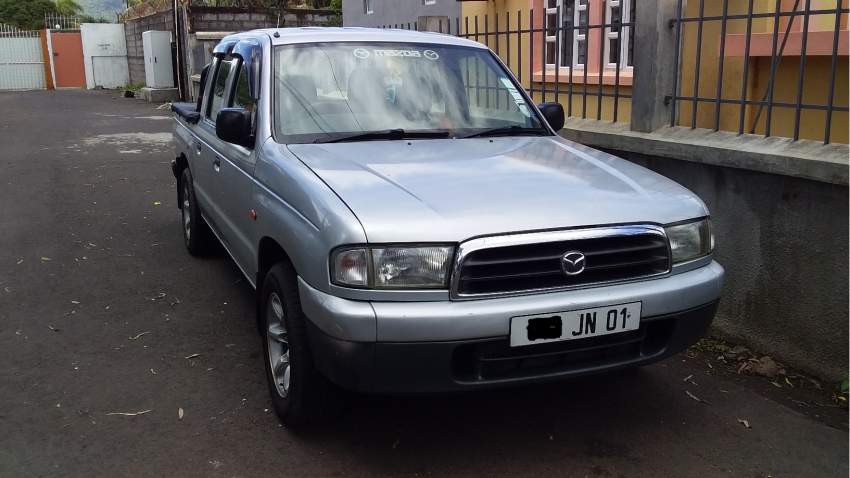 Mazda B2500 Yr 2001 - 1 - Pickup trucks (4x4 & 4x2)  on Aster Vender