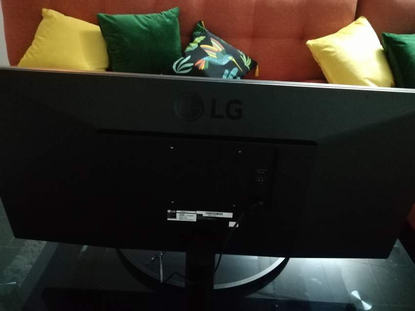 LG ULTRAWIDE MONITOR SCREEN  - 4 - All household appliances  on Aster Vender