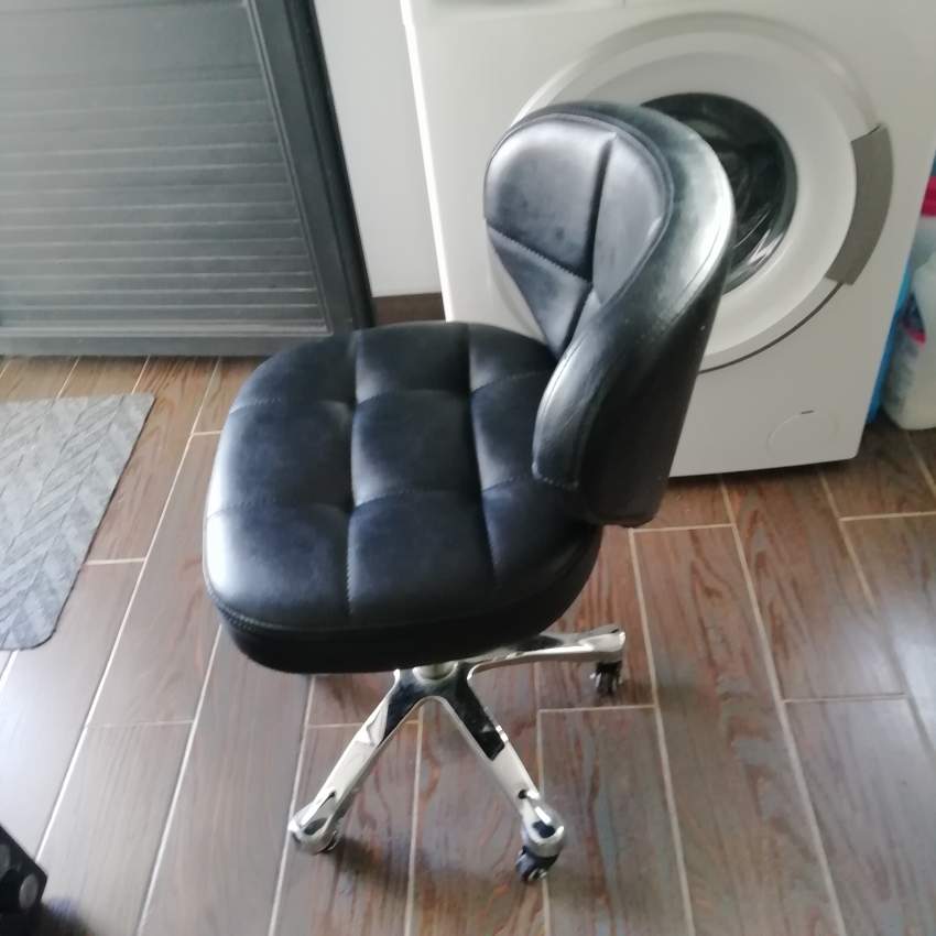 Swivel typist chair - 1 - Desk chairs  on Aster Vender