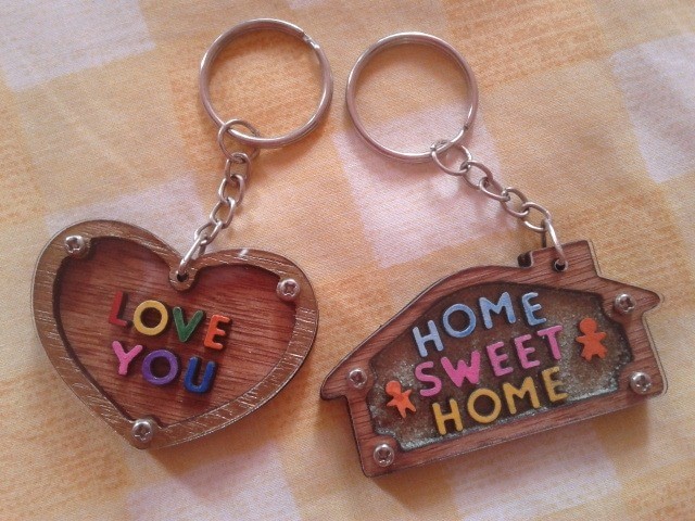 Wooden keychains  - 5 - Souvenirs  on Aster Vender