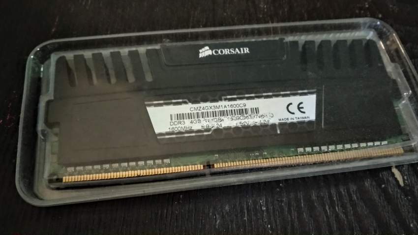 2 - DDR3 4GB CORSAIR VENGEANCE - 0  on Aster Vender