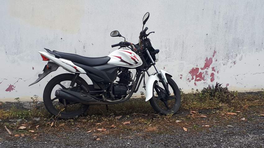 Suzuki Hayate 110 CC - 1 - Roadsters  on Aster Vender