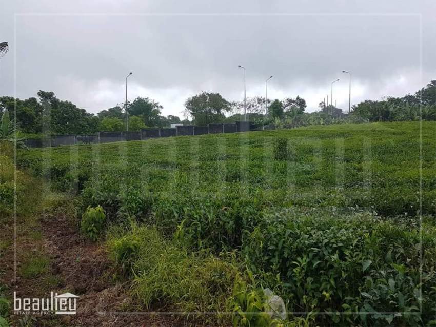 Residential land of 10 perches for sale in Nouvelle France - 0 - Land  on Aster Vender