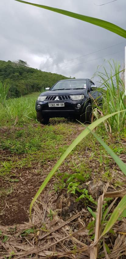 Mitsubishi L200turbo - 1 - Pickup trucks (4x4 & 4x2)  on Aster Vender