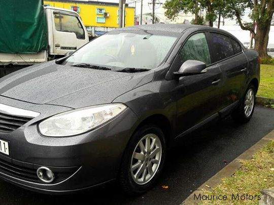 Renault fluence - 2 - Family Cars  on Aster Vender