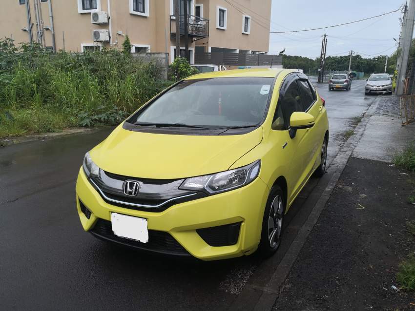 Honda Fit 2013  - 1 - Family Cars  on Aster Vender