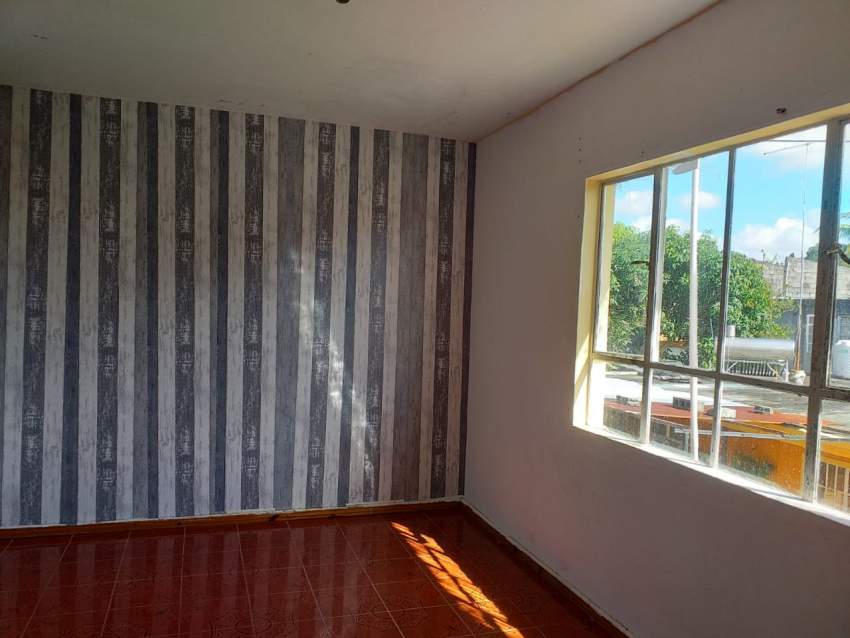 Maison à louer à trois boutiques - 5 - House  on Aster Vender