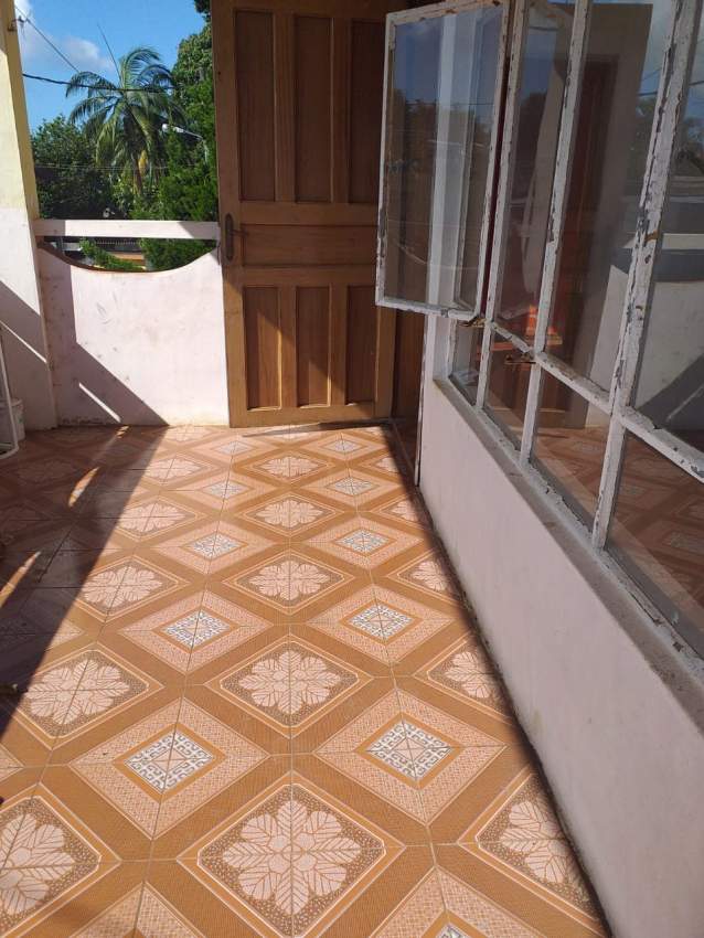 Maison à louer à trois boutiques - 3 - House  on Aster Vender