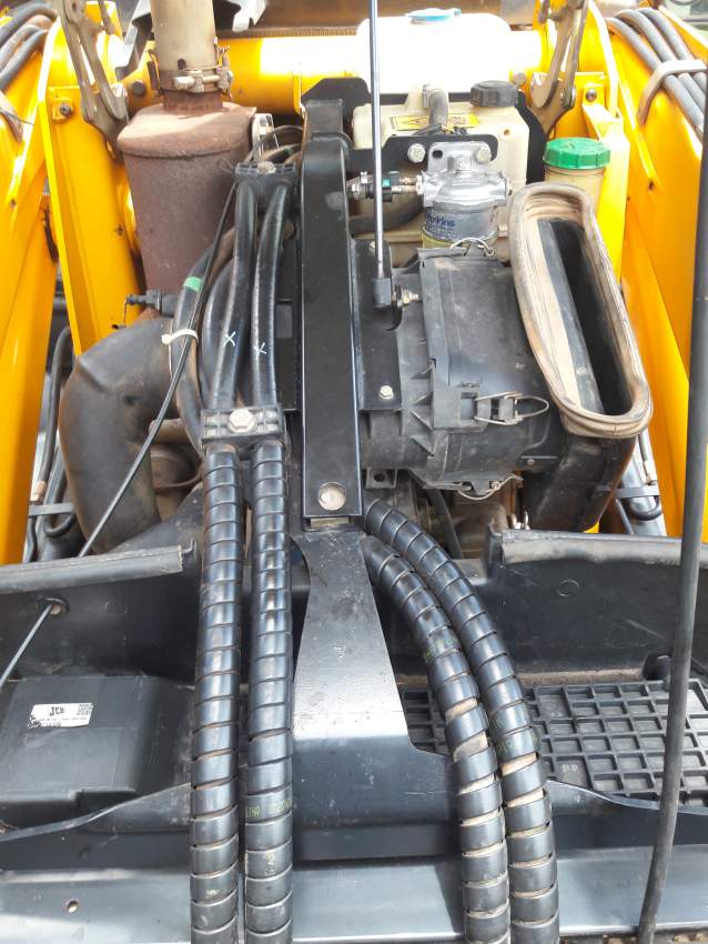 JCB 3CX from England - 2 - Excavator & Loader  on Aster Vender