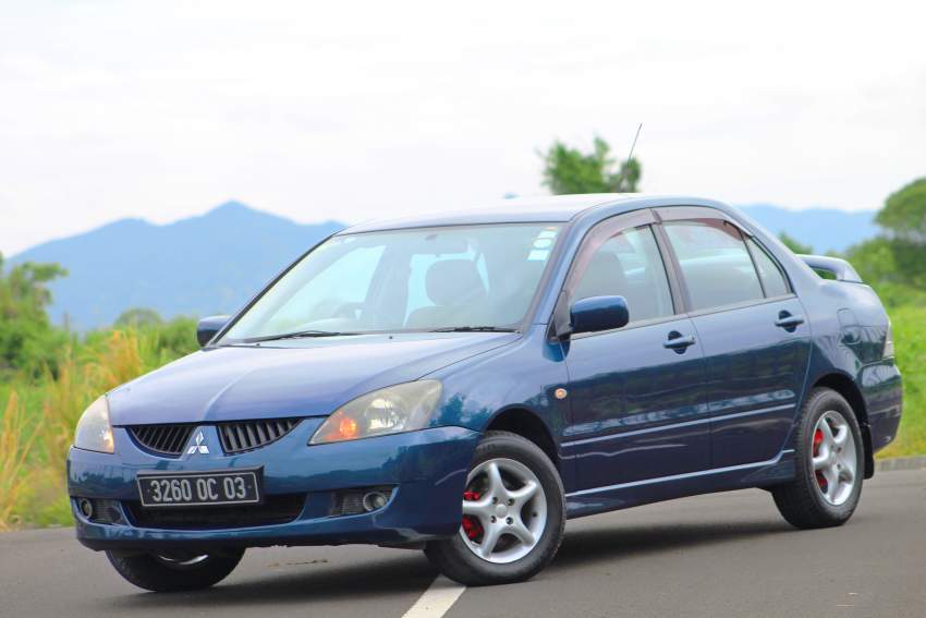 Mitsubishi Lancer GLX - 1 - Family Cars  on Aster Vender