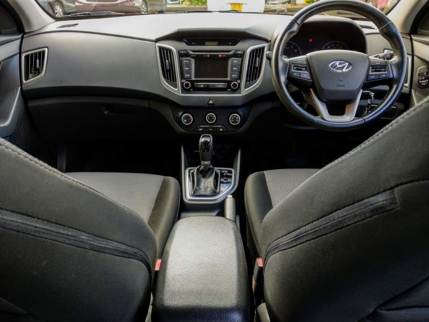 Hyundai - Creta 1.6 2017 - 5 - SUV Cars  on Aster Vender