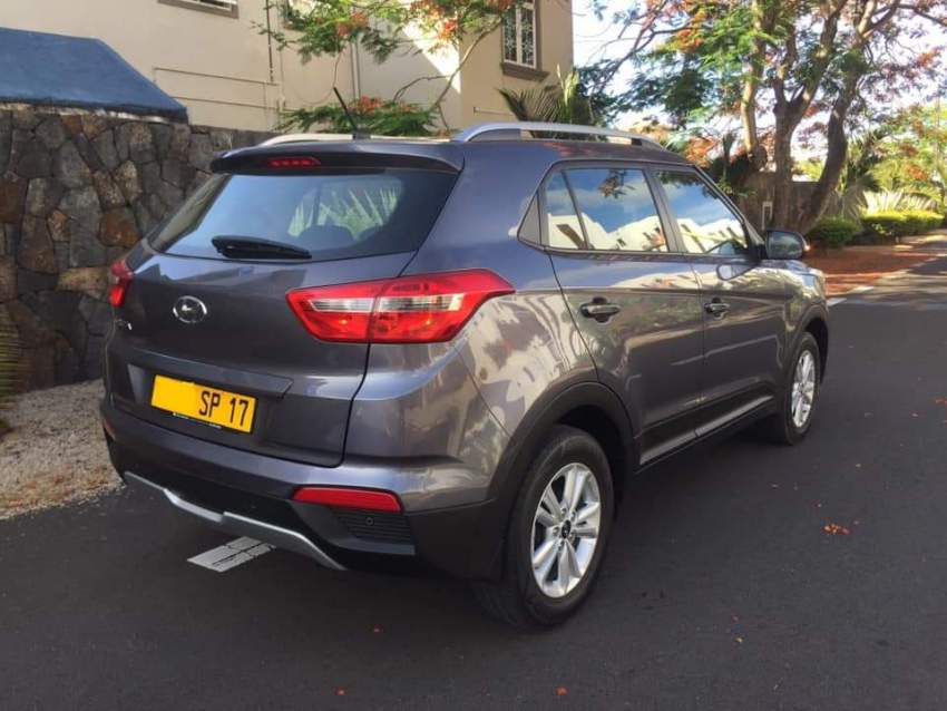 Hyundai - Creta 1.6 2017 - 3 - SUV Cars  on Aster Vender