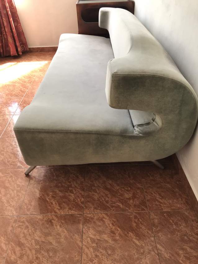 Luxurious Sofa Set - 5 - Sofas couches  on Aster Vender