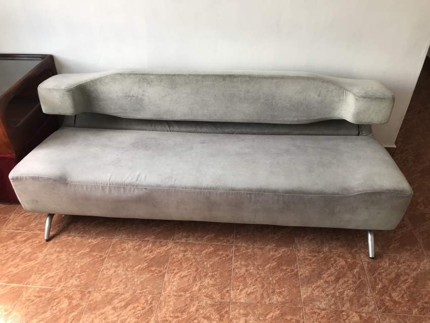 Luxurious Sofa Set - 6 - Sofas couches  on Aster Vender