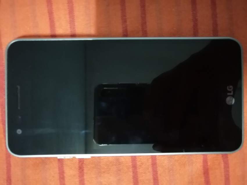 Second hand phone in perfect condition  - 0 - LG Phones  on Aster Vender