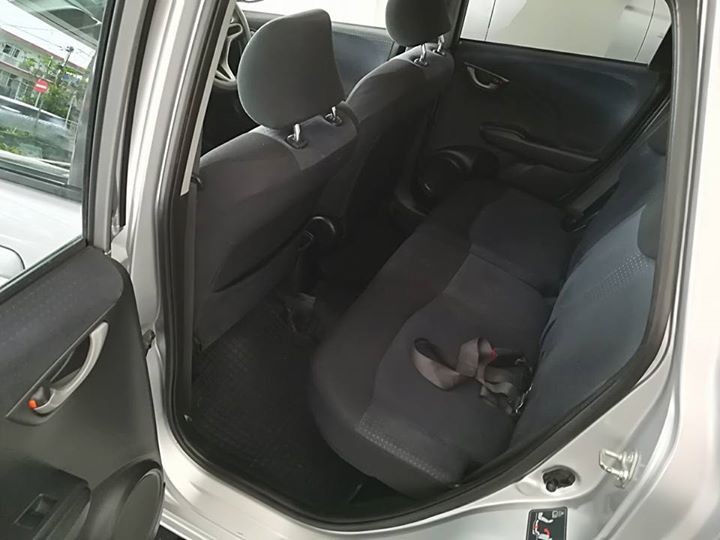 URGENT SALE. HONDA FIT ZX 08 SOLE OWNER AUTOMATIC  - 7 - Family Cars  on Aster Vender