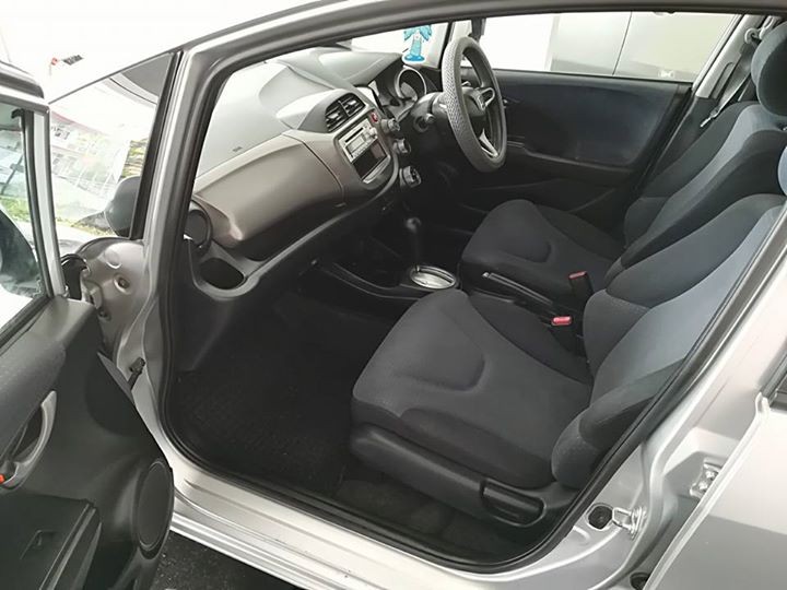 URGENT SALE. HONDA FIT ZX 08 SOLE OWNER AUTOMATIC  - 6 - Family Cars  on Aster Vender