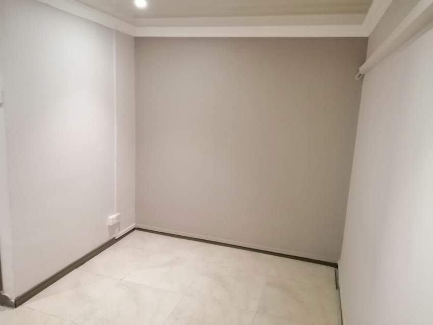 FOR RENT OFFICE SPACE A QUATRE-BORNES - 6 - Office Space  on Aster Vender