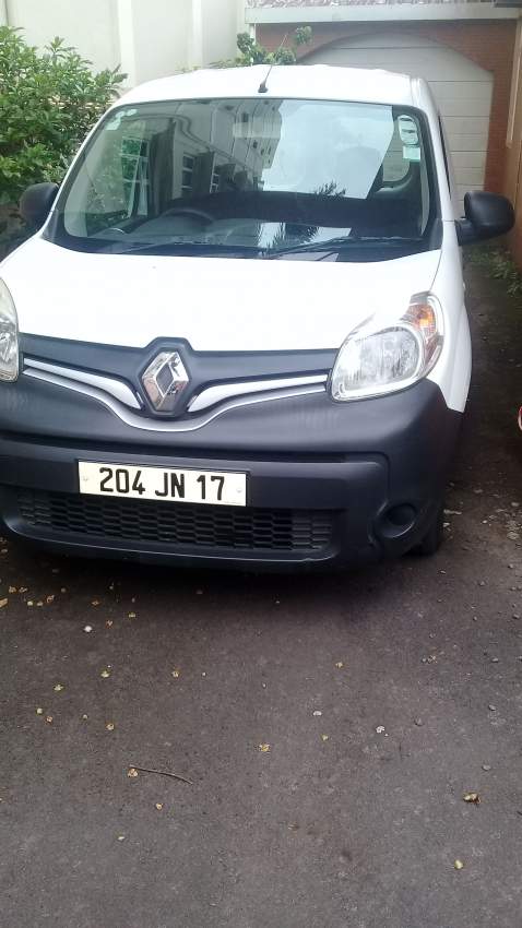 Renault Kangoo - 2 - Cargo Van (Delivery Van)  on Aster Vender
