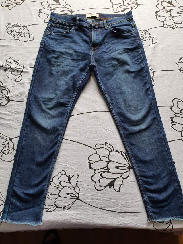 Celio slim fit jeans size 32/33 on Aster Vender