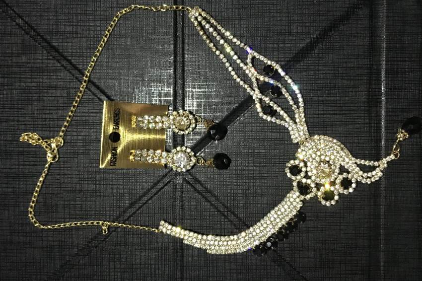 Indian necklace and earrings set  - 0 - Necklaces  on Aster Vender