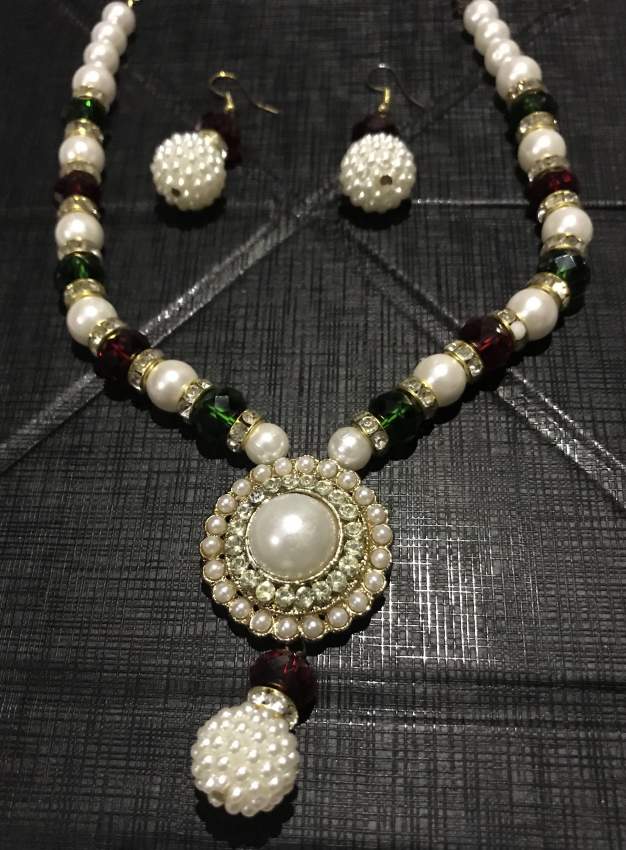 Indian Necklace with matching Earrings - 1 - Necklaces  on Aster Vender