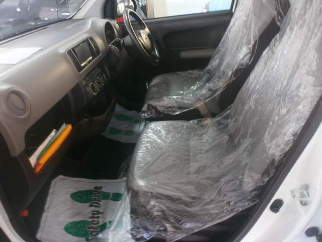 Toyota Passo - 2 - Family Cars  on Aster Vender