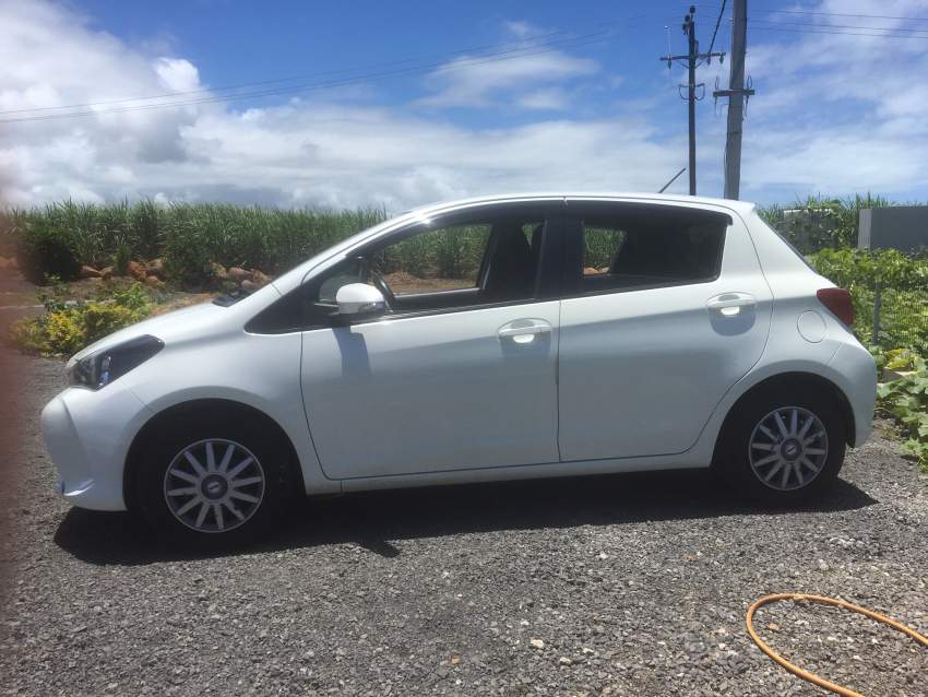 toyota vitz hatchback 1320cc - 0 - Family Cars  on Aster Vender