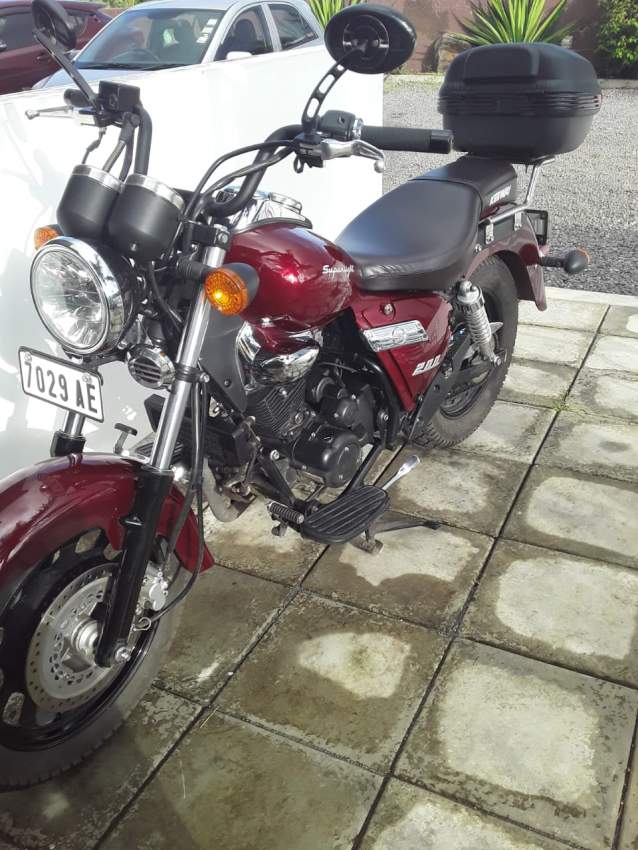 Vente d'une superbe moto neuve - 1 - Cruisers & Choppers  on Aster Vender