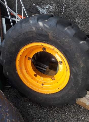 Jante + La Roue JCB - 0 - Spare Part  on Aster Vender