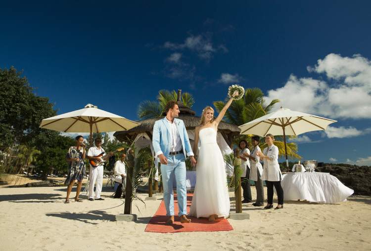 Beach Wedding (100-350 guests) or on Catamaran 35 guests - Events at AsterVender