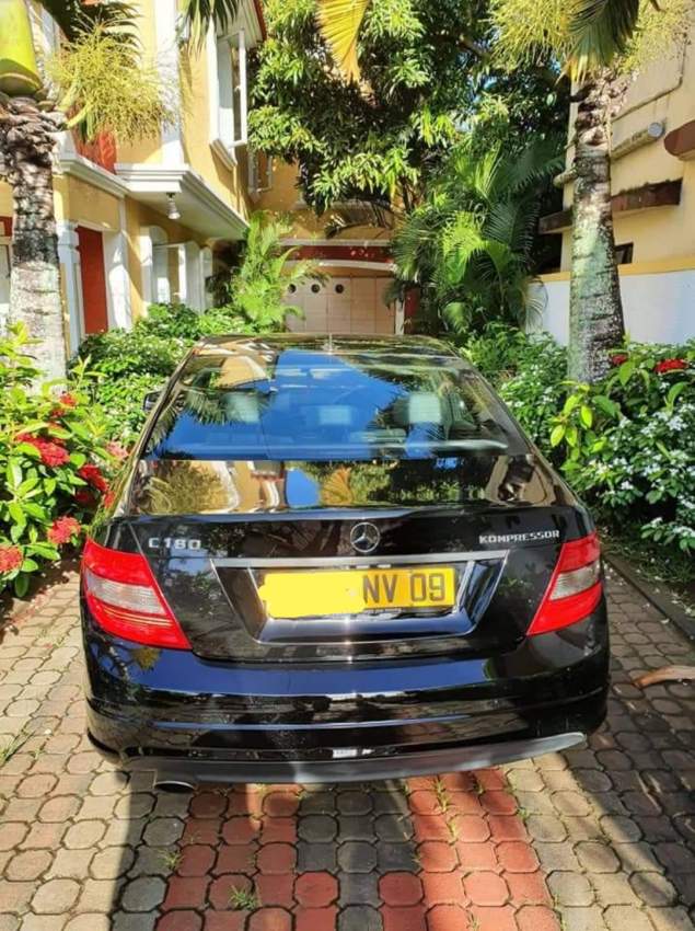 MERCEDES C180  AMG - 3 - Luxury Cars  on Aster Vender