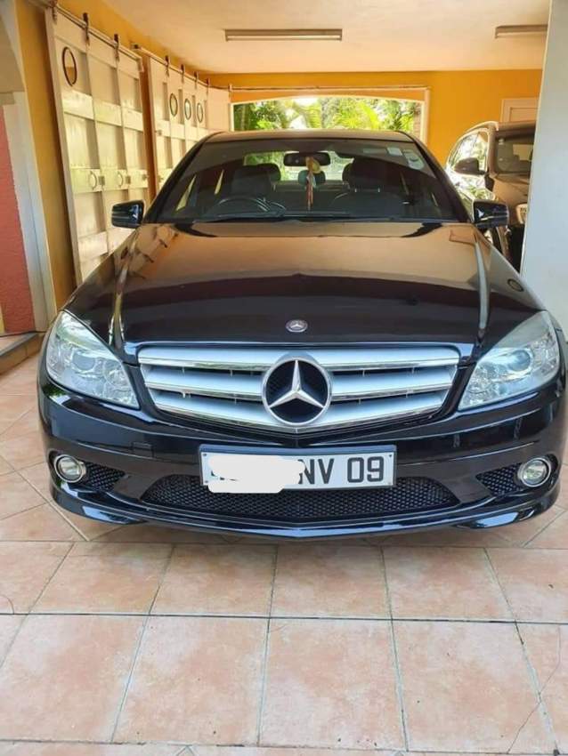 MERCEDES C180  AMG - 2 - Luxury Cars  on Aster Vender
