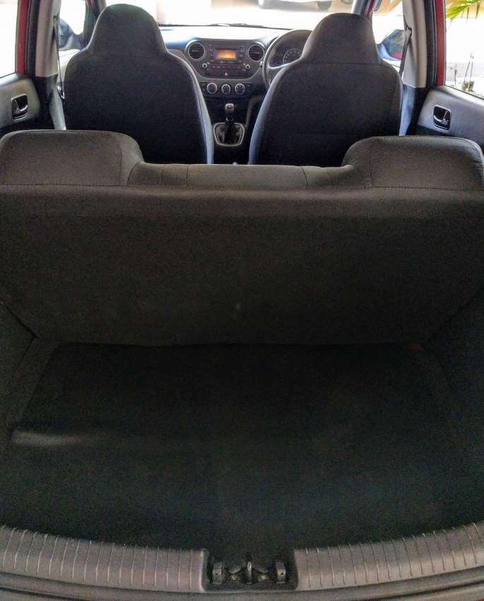 Hyundai Grand i10 2017 - 2 - Compact cars  on Aster Vender