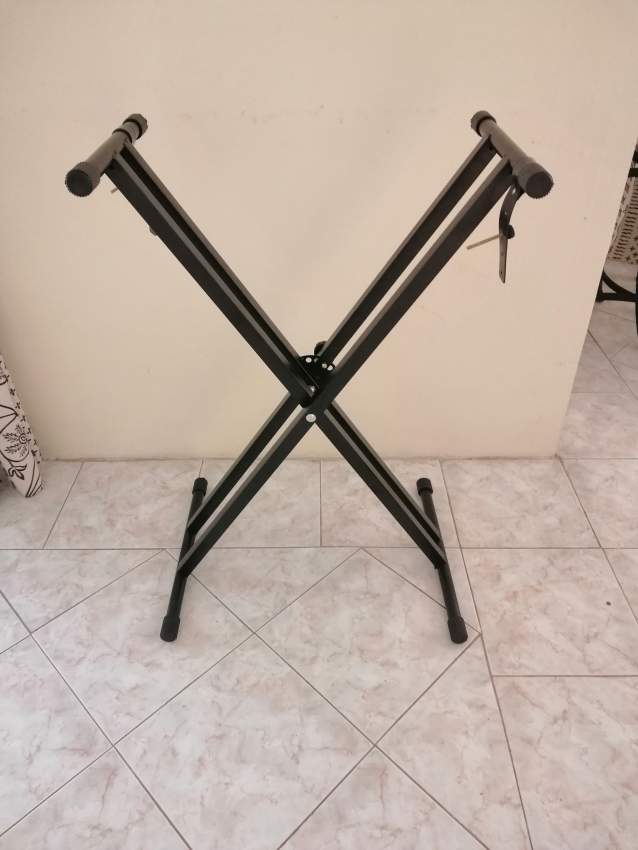 Stand Clavier  - 2 - Other Musical Equipment  on Aster Vender