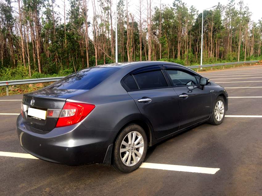 Honda Civic - 5 - Family Cars  on Aster Vender