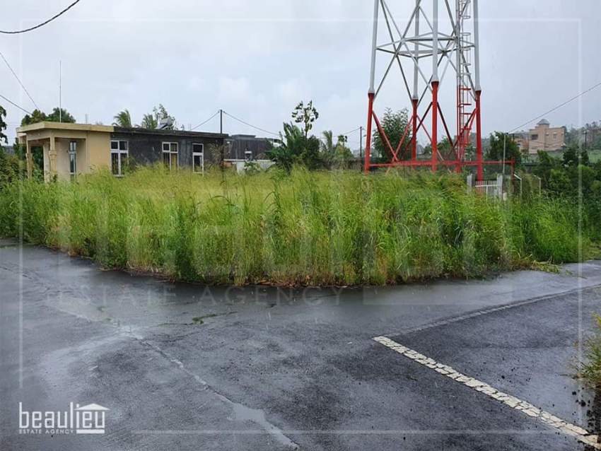 Residential land of 7 perches in MORC VRS , Plaine Des Papayes  - 0 - Land  on Aster Vender